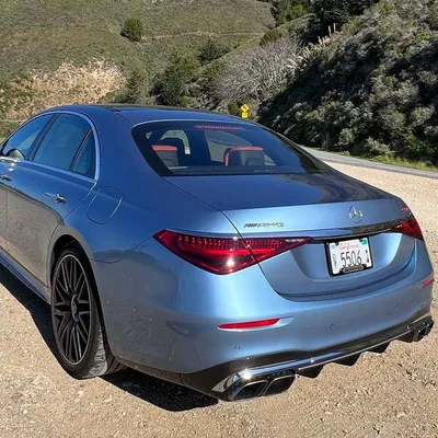 مرسيدس AMG S63 E Performance: رحلة استثنائية على ساحل كاليفورنيا