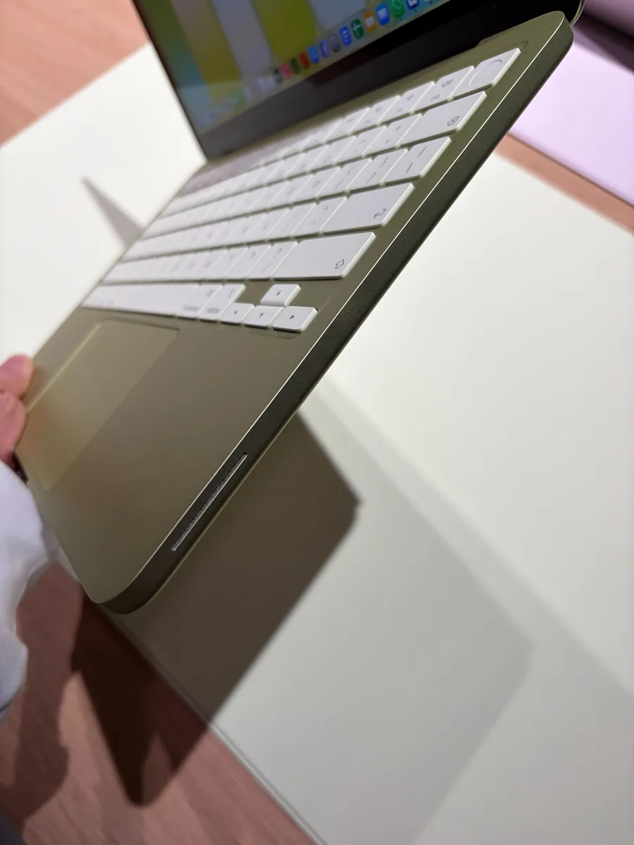 آبل تطلق MacBook Neo بسعر 599 دولار: هل التضحيات تستحق الثمن؟