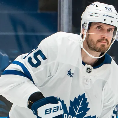 پیشنهاد وسوسه‌انگیز برای مدافع تورنتو؛ احتمال معاوضه در نزدیکی بازار نقل و انتقالات NHL