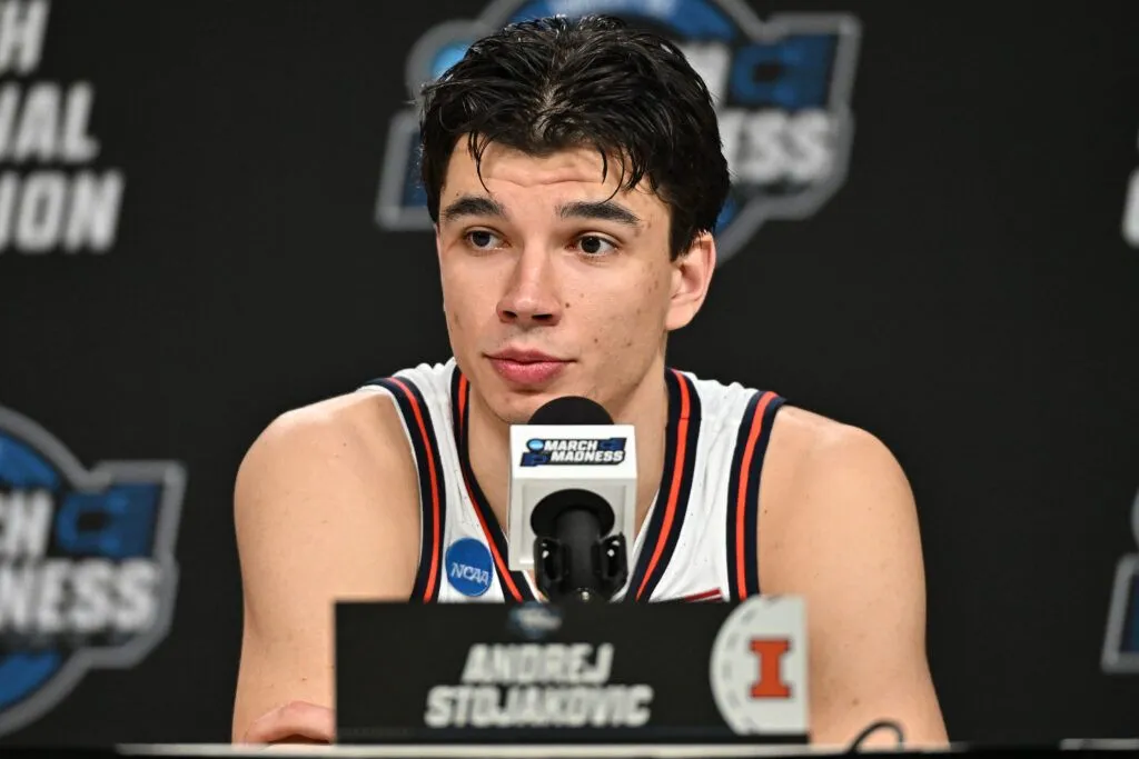 ابن نجم NBA السابق يدخل قائمة مسودة 2026 بعد إعلانه العودة للجامعة: مفاجأة مدوية للجماهير