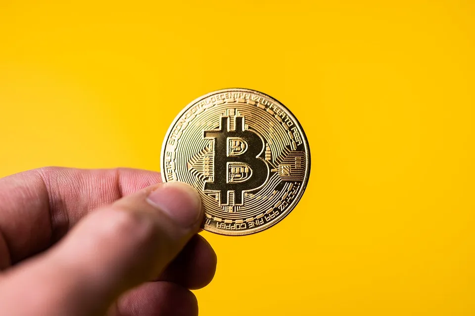 مؤشر Russell 2000 يلمح إلى سوق صاعدة جديدة للبيتكوين