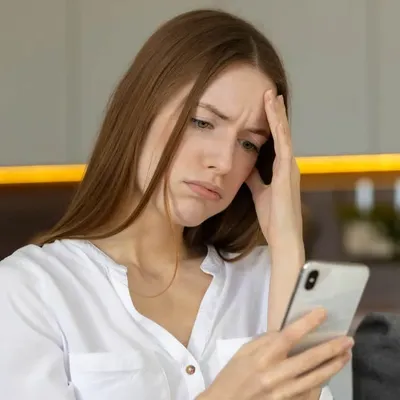 Why Millennials Are Stepping Back From Social Media: Privacy, Exhaustion, and Judgment