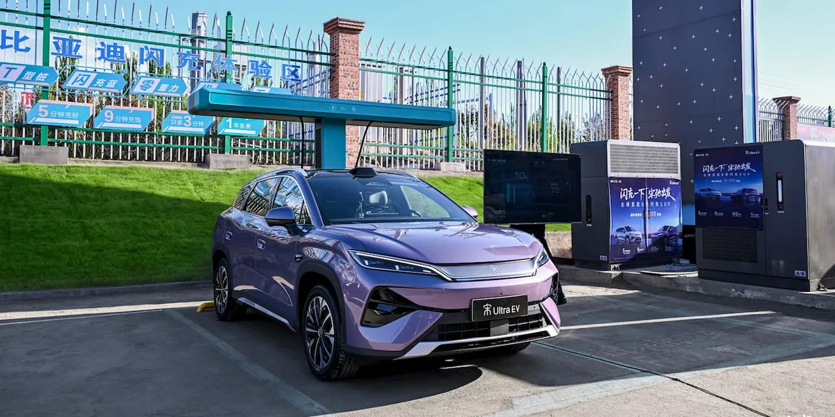 BYD Song Ultra EV: اختبار شحن فائق السرعة ورحلة عبر الصين
