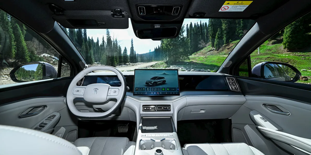 BYD Song Ultra EV: اختبار شحن فائق السرعة ورحلة عبر الصين