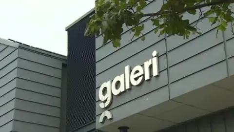 سينما "غاليري" تفرض قيوداً على الفئة العمرية أقل من 16 عاماً بعد سلوكيات سلبية