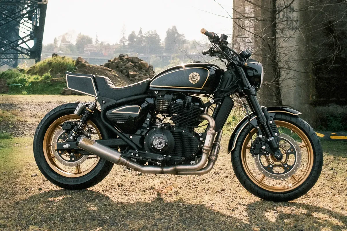 Royal Enfield Reload 650: لمسة من روح السباقات الكلاسيكية من Roland Sands Design