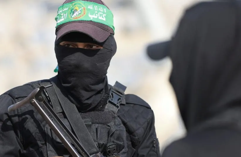 تحولات استراتيجية: هل بدأت إمبراطورية إيران الإقليمية في التفكك؟