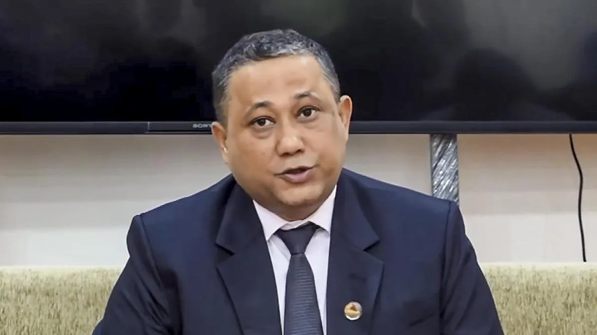وزير خارجية نيبال يؤكد على الحوار الدبلوماسي لحل النزاع الحدودي مع الهند
