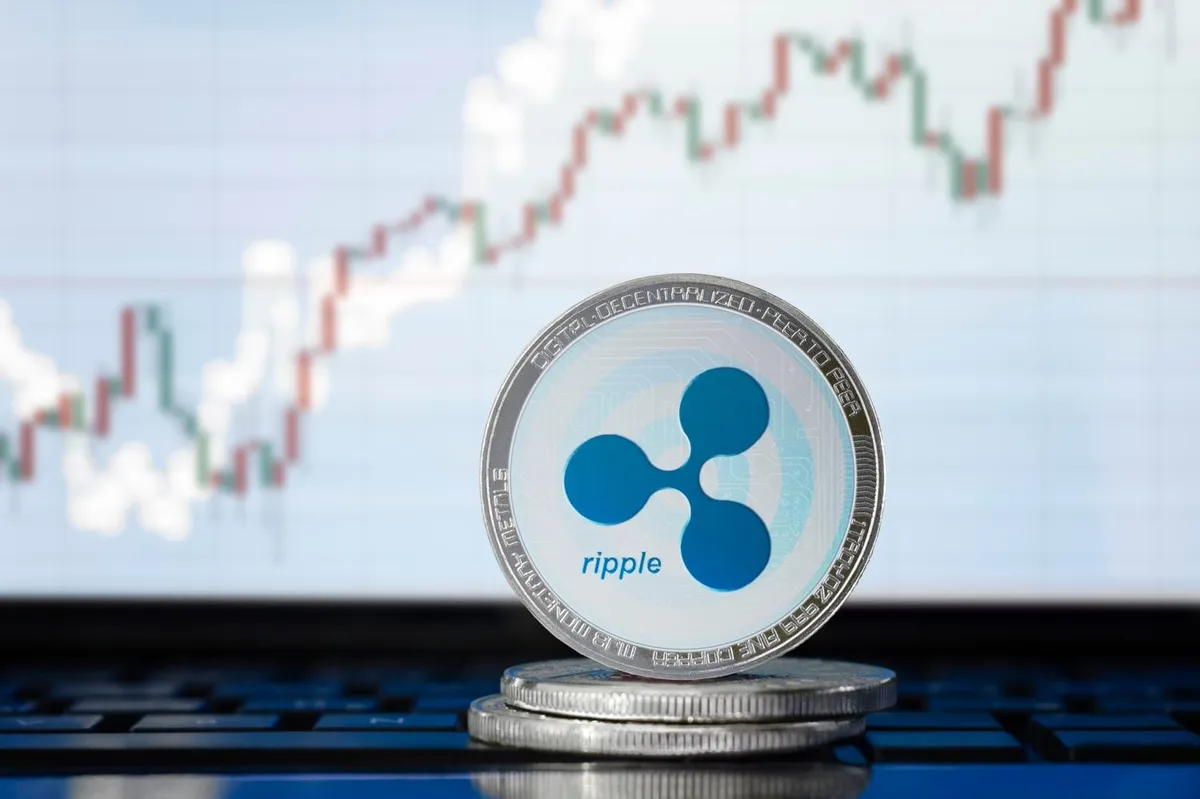 محللة أسواق مالية: هل ينجح XRP في استعادة عافيته بعد هبوطه لأدنى مستوى في 19 شهرًا؟
