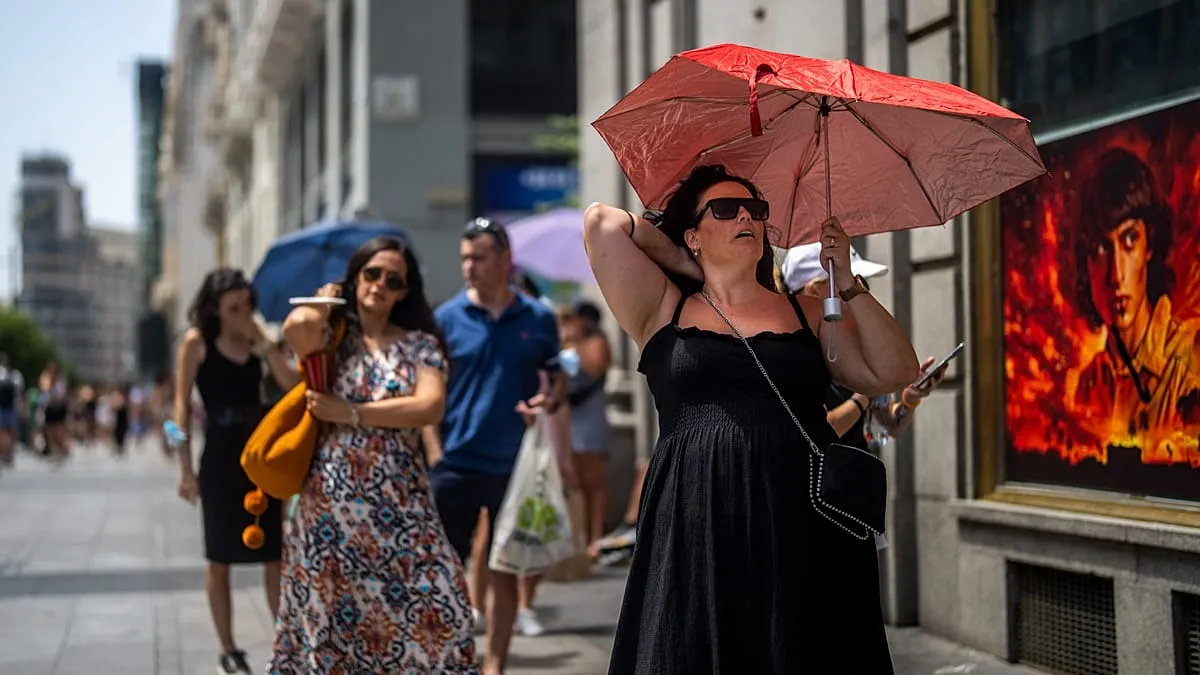 El Niño's Imminent Arrival: Extreme Weather Risks for Global Travelers