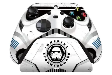 مقارنة Microsoft Xbox Elite Wireless Controller Series 2 Core مع Razer Wireless Controller Quick Charging Stand For Xbox