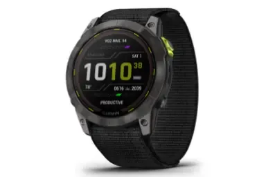 مقارنة Garmin Enduro 2 {request()->input('language_config')['common']['with']} Samsung Gear Sport