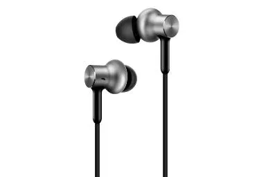 مقارنة QCY A3 {request()->input('language_config')['common']['with']} Xiaomi Mi In Ear Headphones Pro Hd