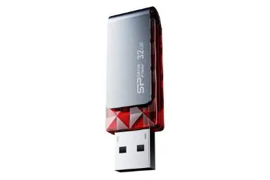 مقارنة Silicon Power Ultima U30 32Gb {request()->input('language_config')['common']['with']} Sony Micro Vault Mach USM-QX بسعة 8 جيجابايت