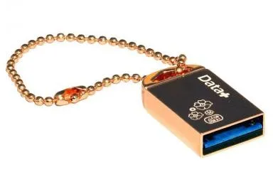 مقارنة Data Plus Gift Usb 3 1 64Gb {request()->input('language_config')['common']['with']} Kingston Datatraveler Exodia M 32Gb