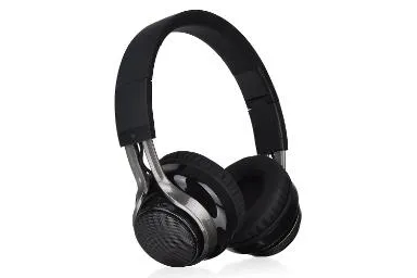 مقارنة Aukey Ep B33 {request()->input('language_config')['common']['with']} Luxa2 Lavi S