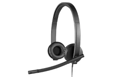 مقارنة Aukey Ep B33 {request()->input('language_config')['common']['with']} Logitech H570E Stereo