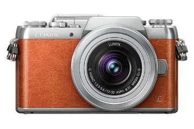 مقارنة Nikon D7200 {request()->input('language_config')['common']['with']} Panasonic Lumix Dmc Gf8
