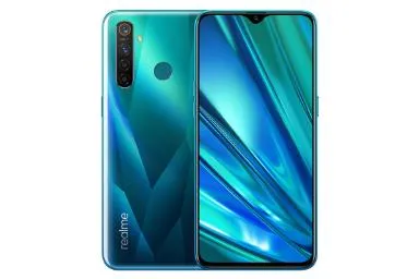 مقارنة Realme 5 Pro {request()->input('language_config')['common']['with']} زد تي إي Blade V50 Design 4G