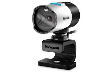 مقارنة Amazon Fire HD 10 إصدار 2019 {request()->input('language_config')['common']['with']} Microsoft Lifecam Studio