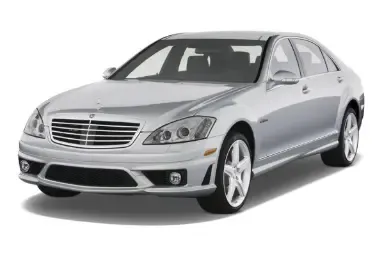 مقارنة Mercedes Benz S500 2006 {request()->input('language_config')['common']['with']} Renault Laguna Coupe 2009