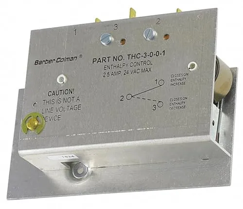 مقارنة Schneider Electric SmartX Room Purpose Controller (Advanced Building Automation) {request()->input('language_config')['common']['with']} Schneider Electric SpaceLogic Room Purpose Controller