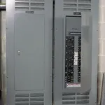 Schneider Electric NF442L2C مفتاح فصل أحمال 400 فولت 4 أقطاب 250 أمبير