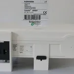Schneider KSB50SN4 صندوق تثبيت سطحي لأنظمة مجاري الكابلات