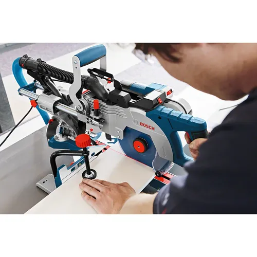 مقارنة منشار دائري لاسلكي بوش GKS 12V-26 Professional، نظام 12 فولت، عمق قطع 26 ملم مع منشار دائري محمول Bosch 0 601 B19 130
