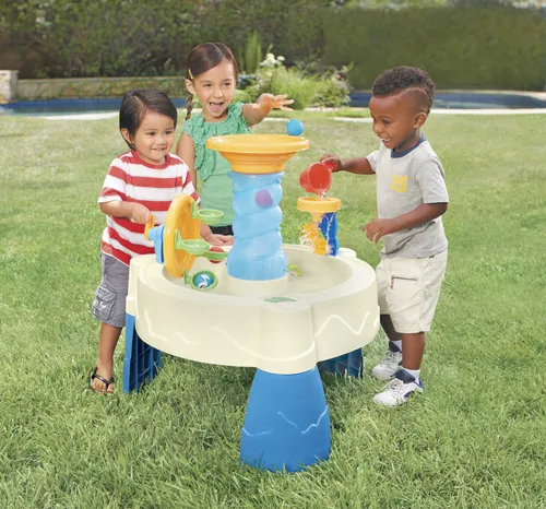 مقارنة طاولة مياه 3 في 1 للرش والنمو Little Tikes مع طاولة لعب حديقة مائية Spiralin' Seas من Little Tikes
