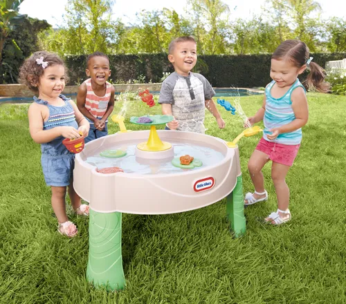 مقارنة طاولة مياه بركة الضفادع Little Tikes {request()->input('language_config')['common']['with']} مجرفة رمل بتصميم ضفدع من Summertime، 76 سم، 4 ألوان متنوعة