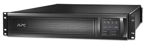 مقارنة مزود الطاقة اللامنقطعة (UPS) اي بي سي SMX3000RMLV2UNC مع نظام طاقة غير منقطع (UPS) من APC طراز SRV1KRIRK-E