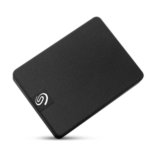 مقارنة iStorage Kanguru Defender SSD 35 {request()->input('language_config')['common']['with']} Seagate STJD500400 external solid state drive